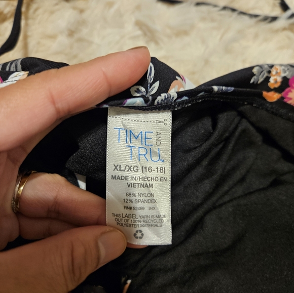 Time and Tru Floral Padded Swimsuit - Picture 5 of 6